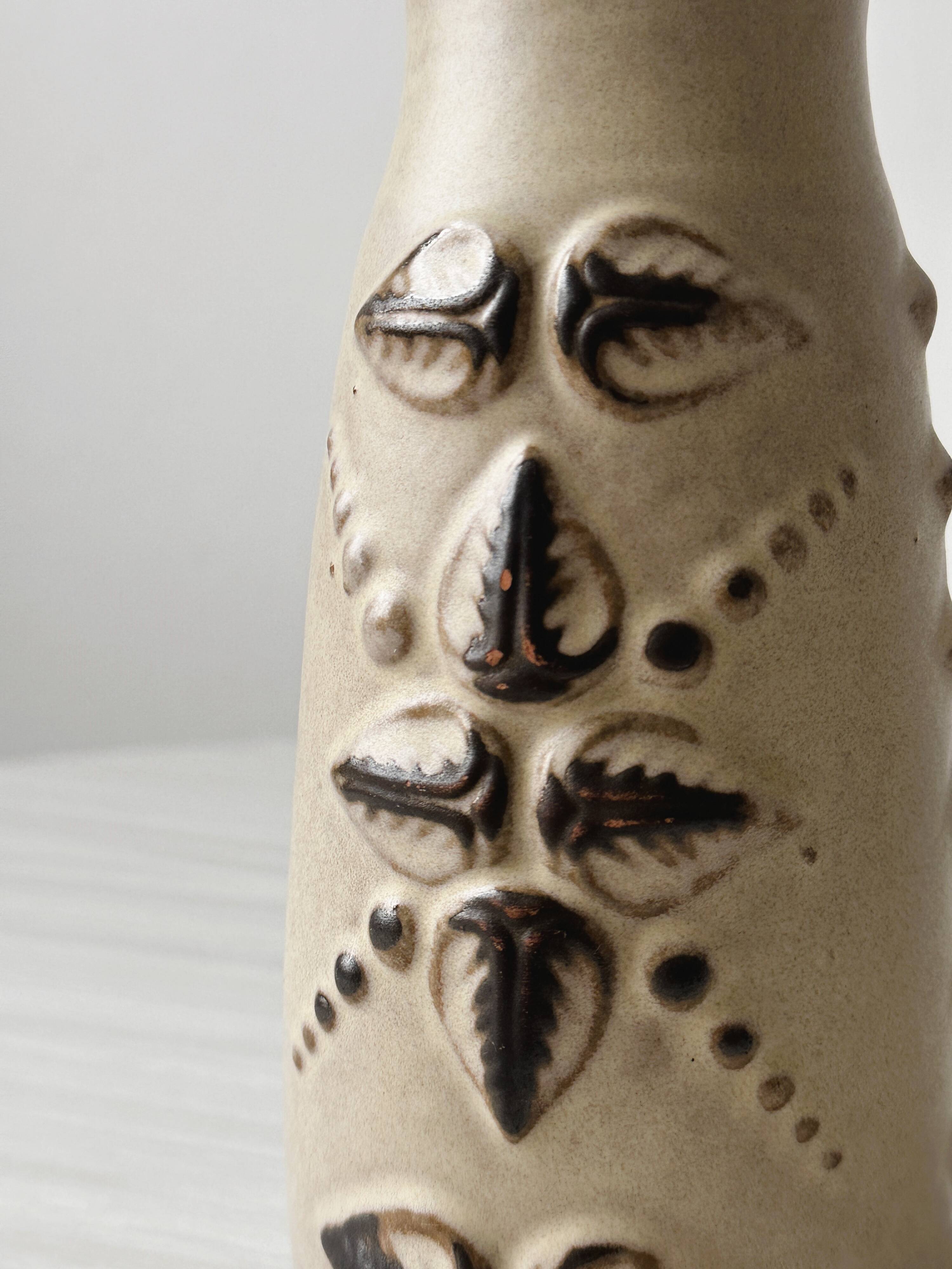 Ceramic vase 'face'