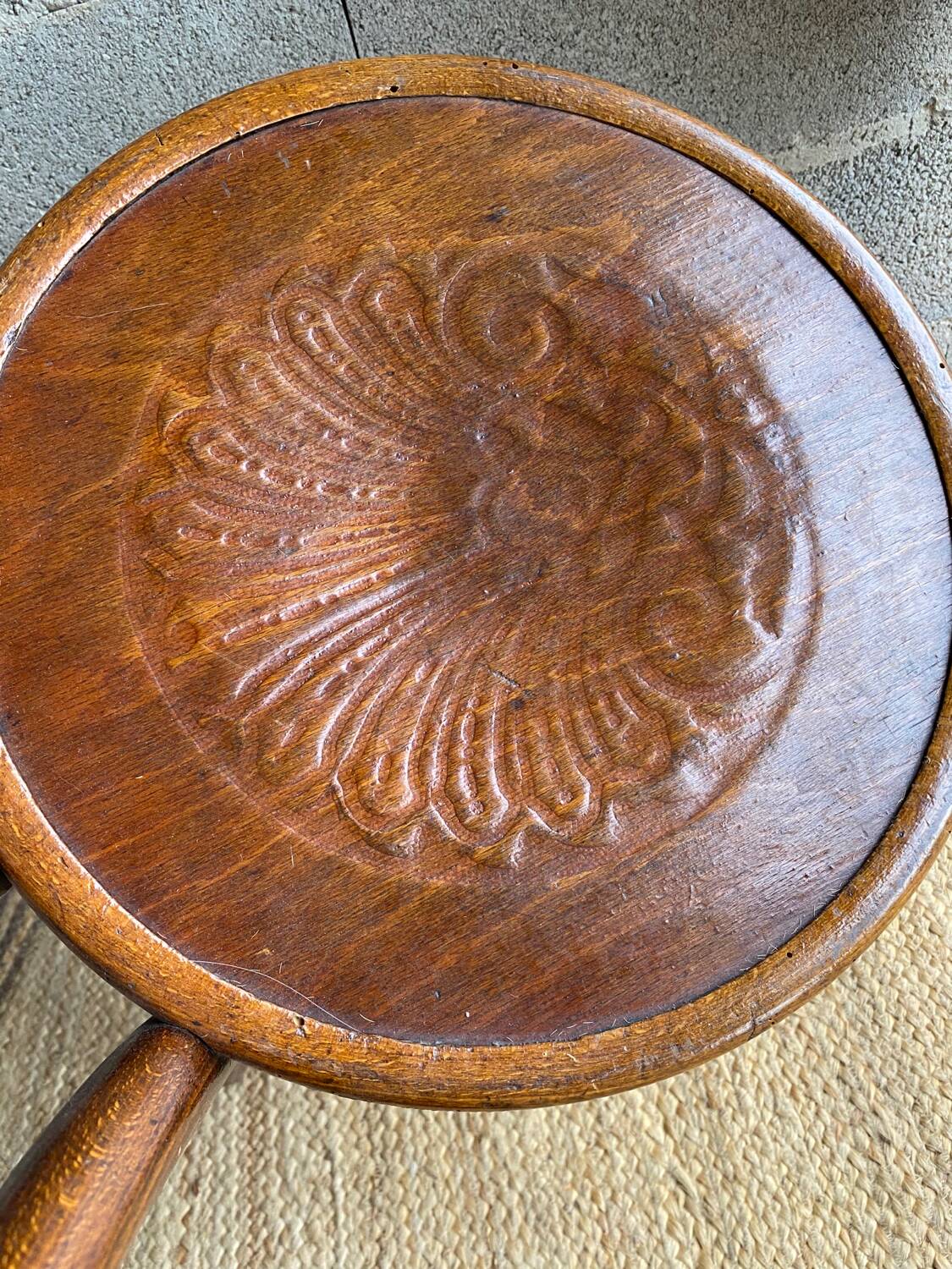 Mundus Vienna Austria curved wood bistro chair