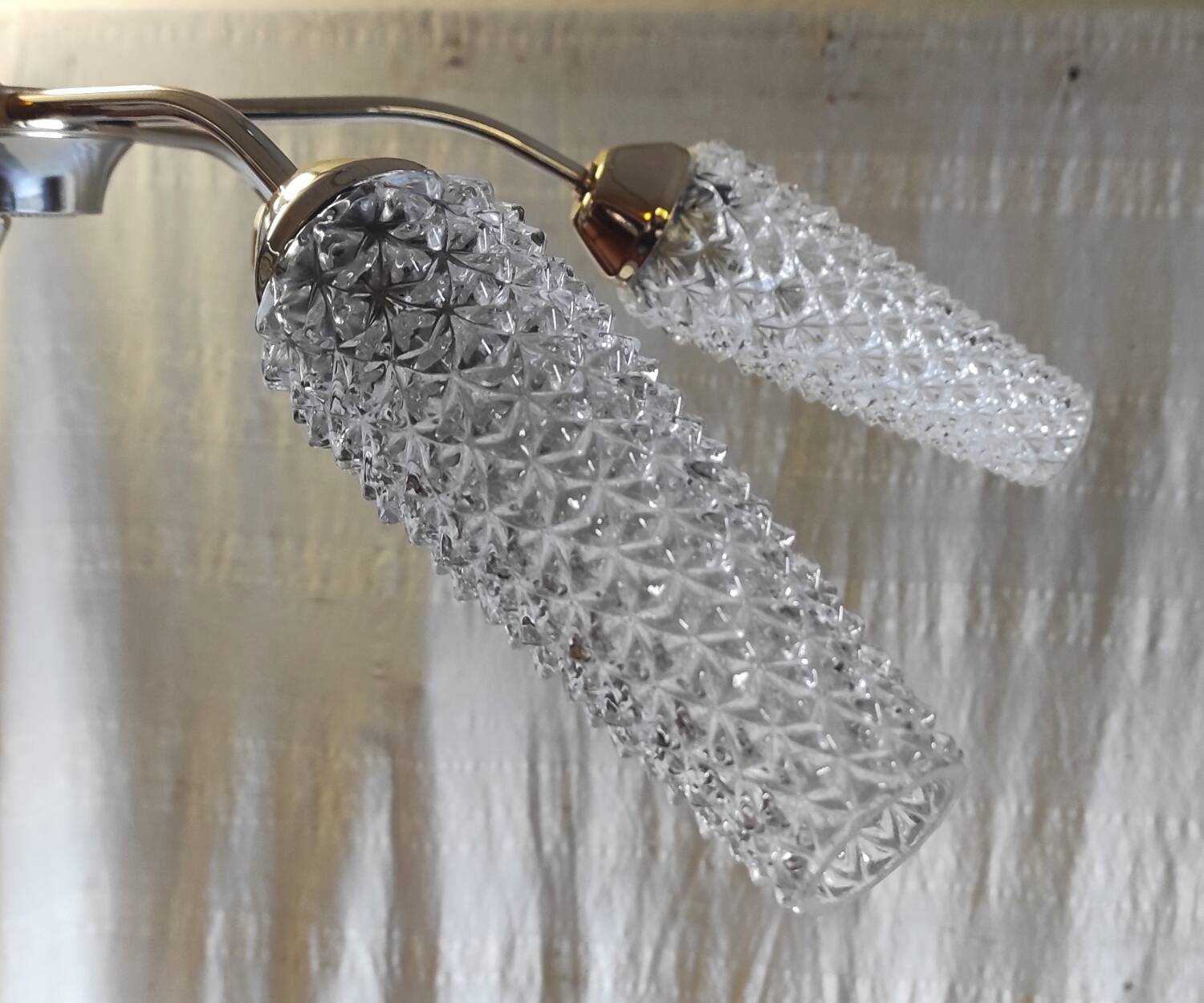 Chandelier with 6 lights in gold-plated metal and glass tulip - mid 20th century.