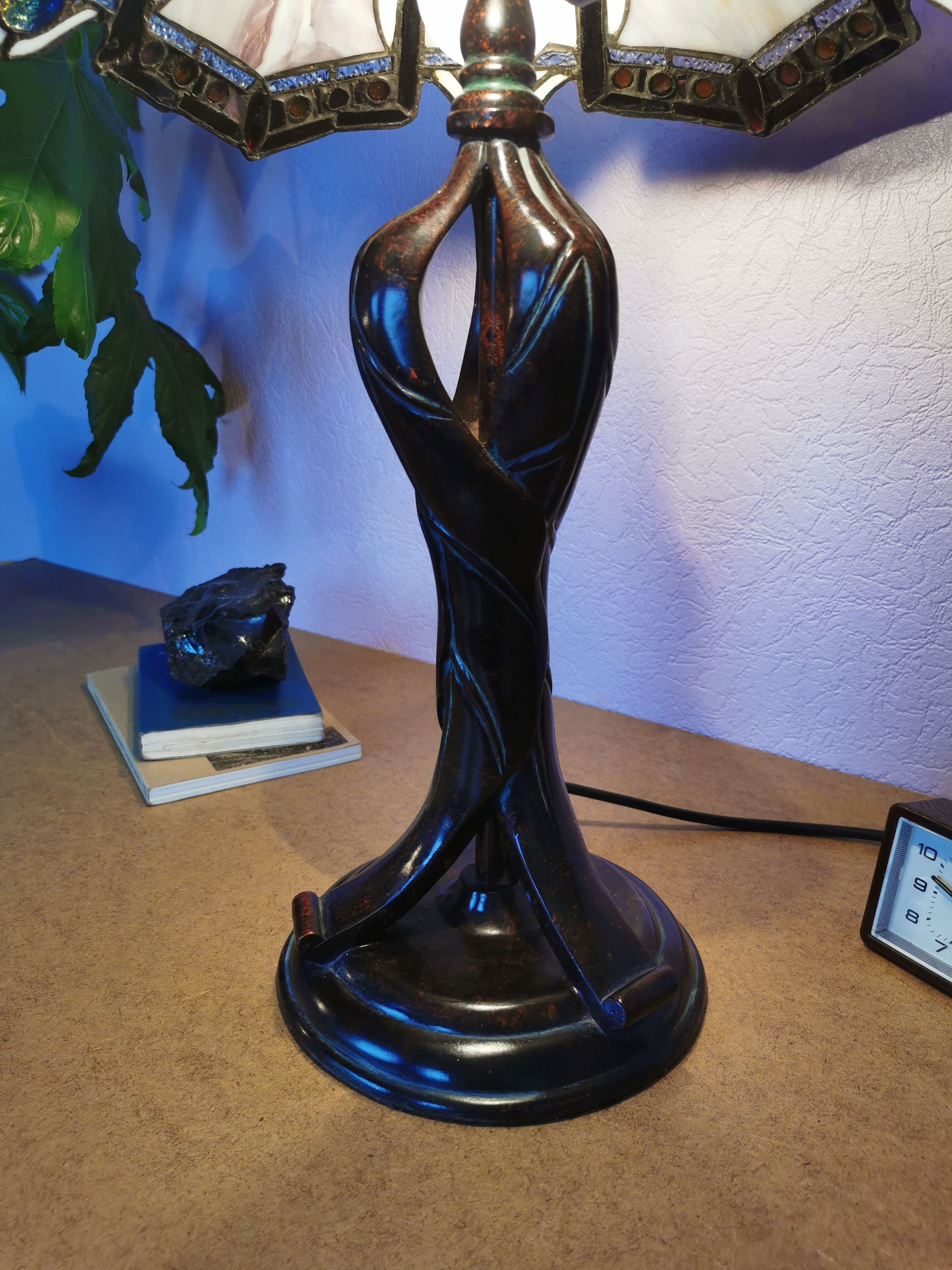 Tiffany style lamp, stained glass, art nouveau