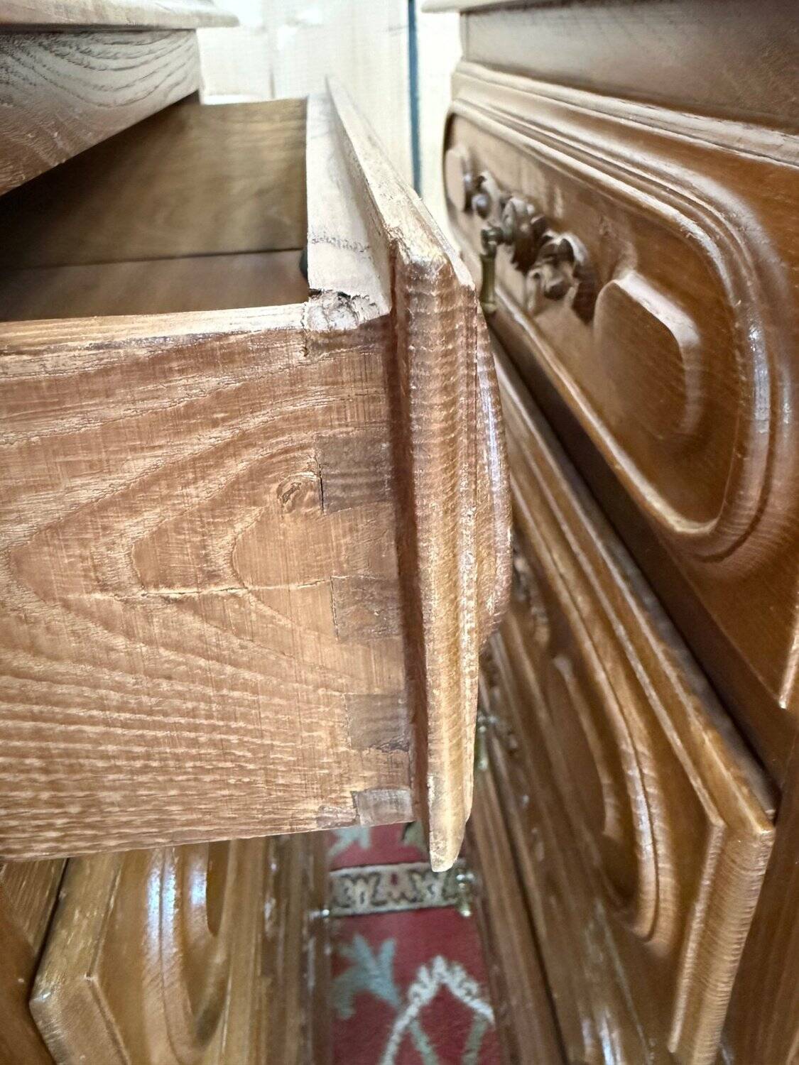 Paire tables de chevet style Néo-Renaissance – Chêne sculpté – XIXe siècle