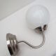 Applique murale col de cygne,globe rond opaline blanche