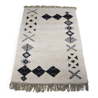 Tapis boujaad blanc-noir en laine naturel fait main taille 250cmx150cm