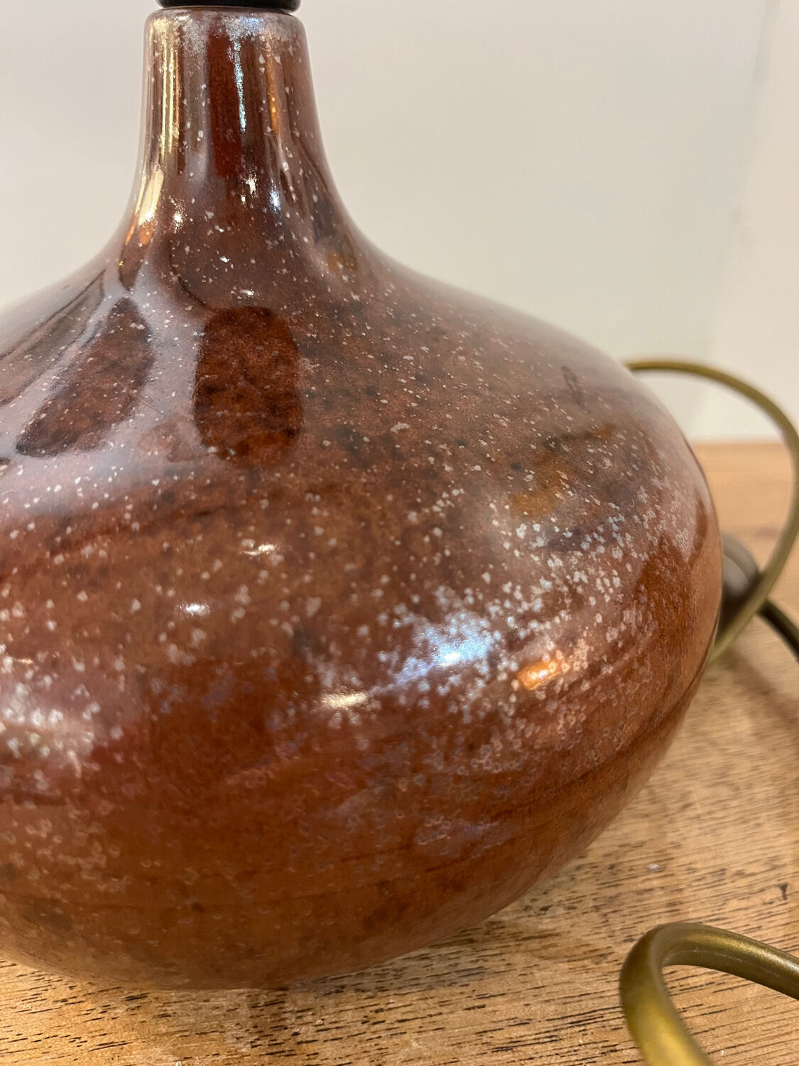 Glazed earthenware lamp base