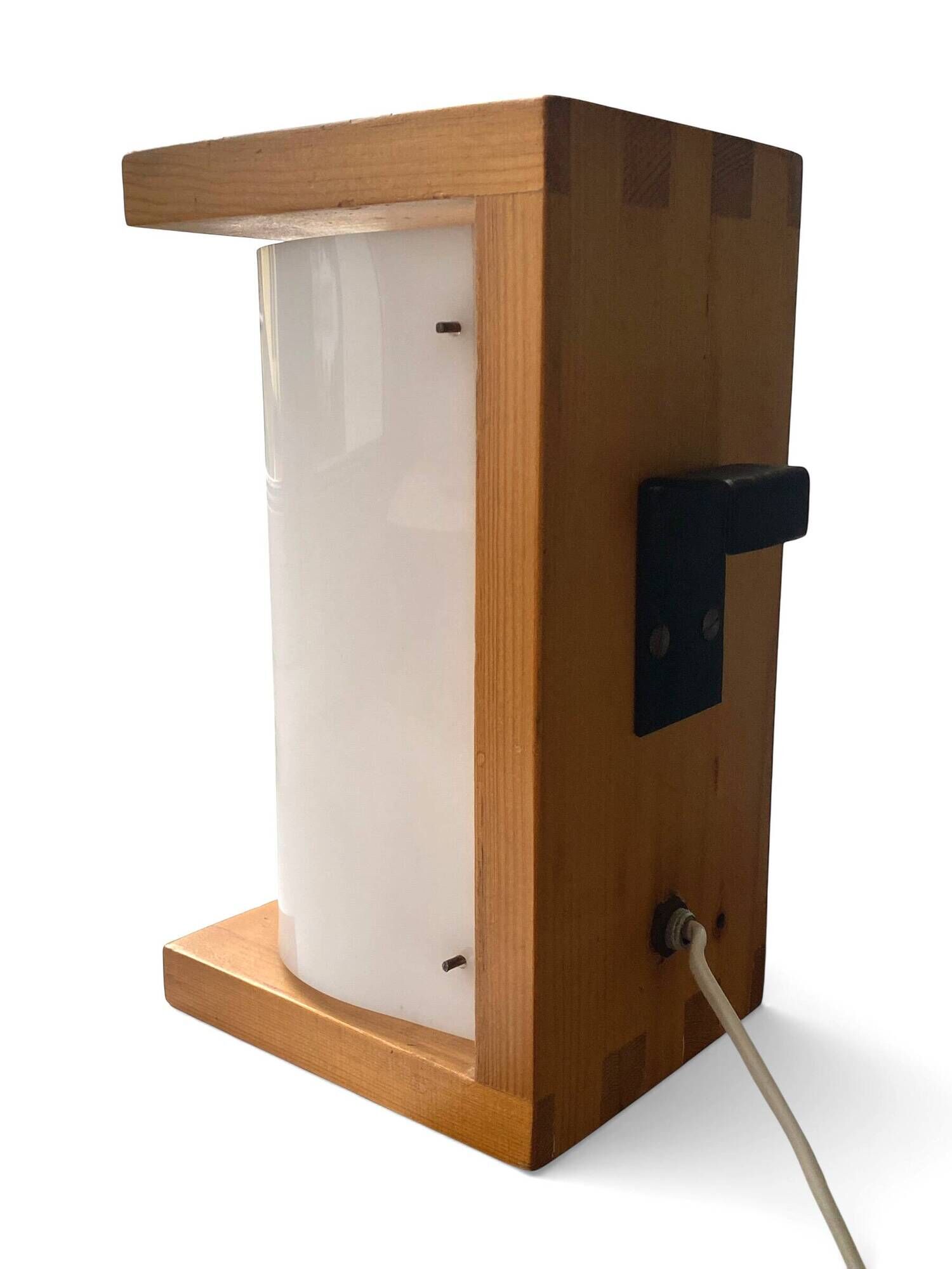 Vintage wall lamp in pine by René Martin cabinetmaker Charlotte Perriand