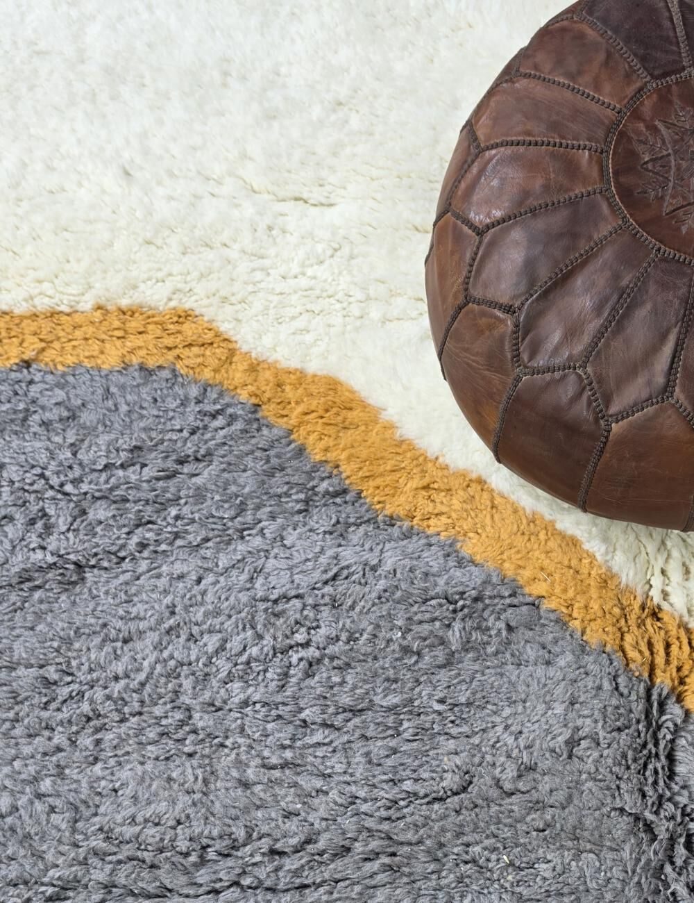 Contemporary Berber Rug - 254 x 196 cm