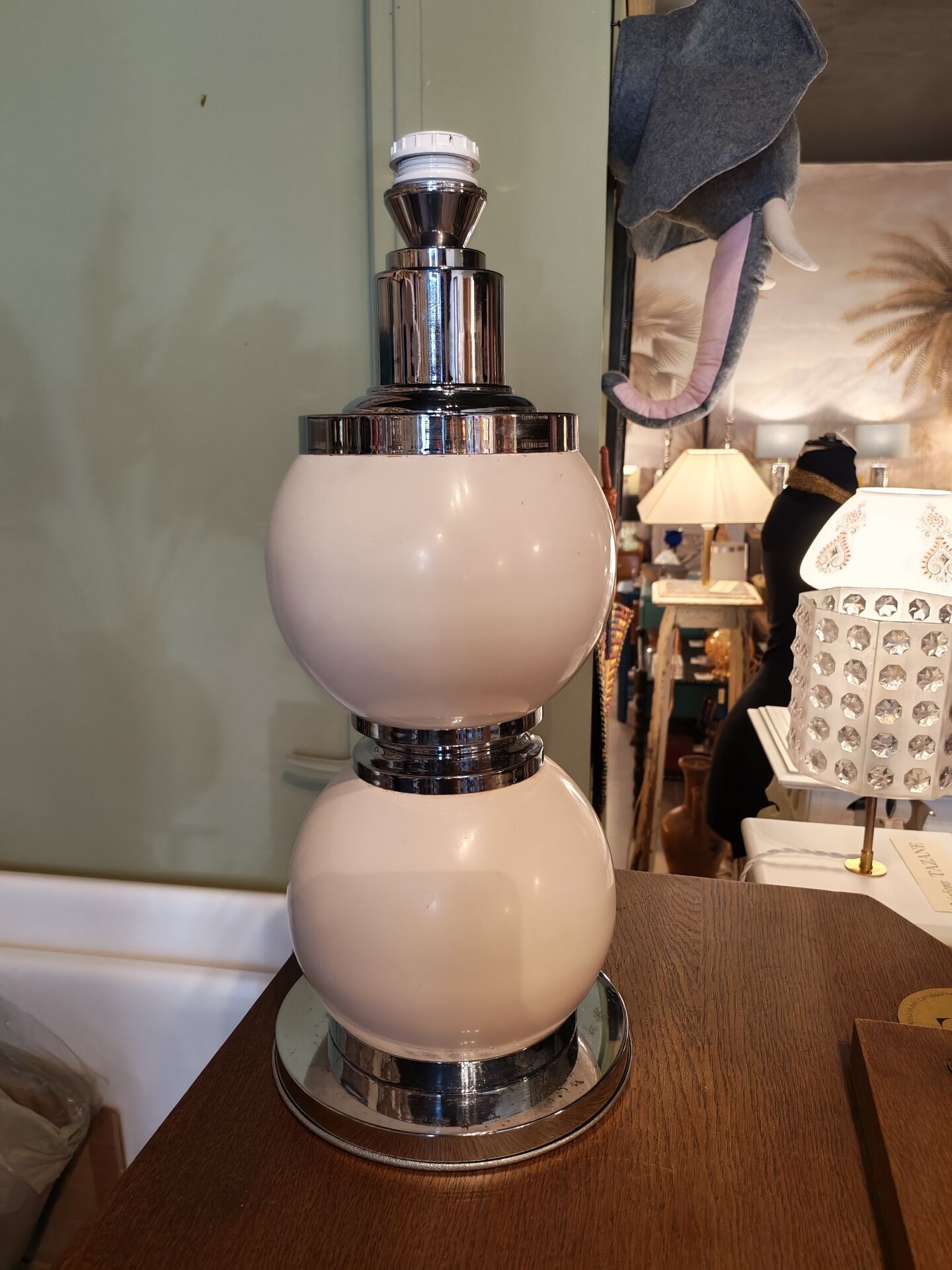 Delmas lamp base model Monteuse