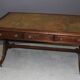 Bureau plat Anglais en acajou vers 1900