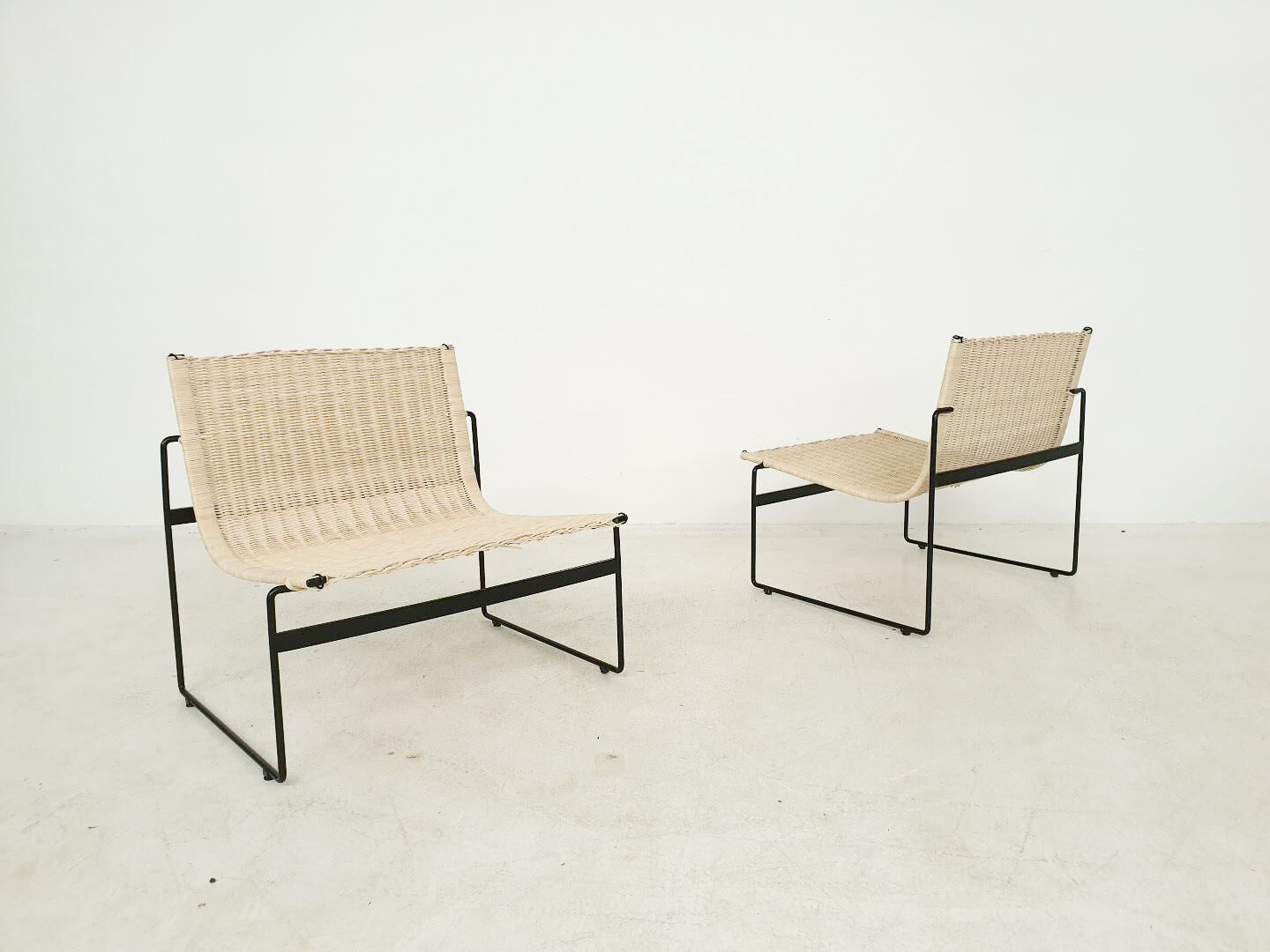 Chauffeuses en rotin de Gregorio Vicente Cortes et Luis Onsurbe pour Metz and Co, design néerlandais 1961