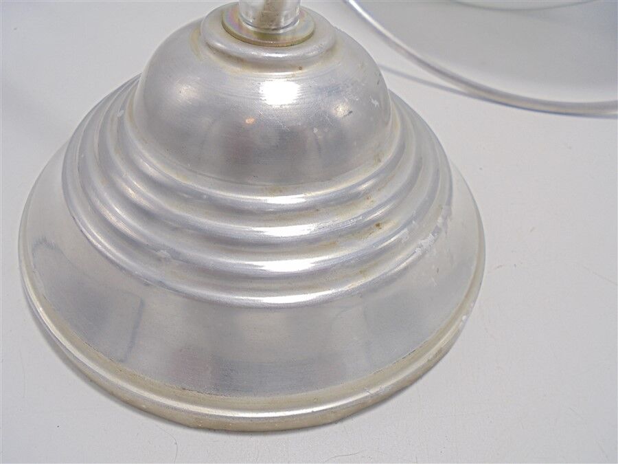 Opaline globe suspension