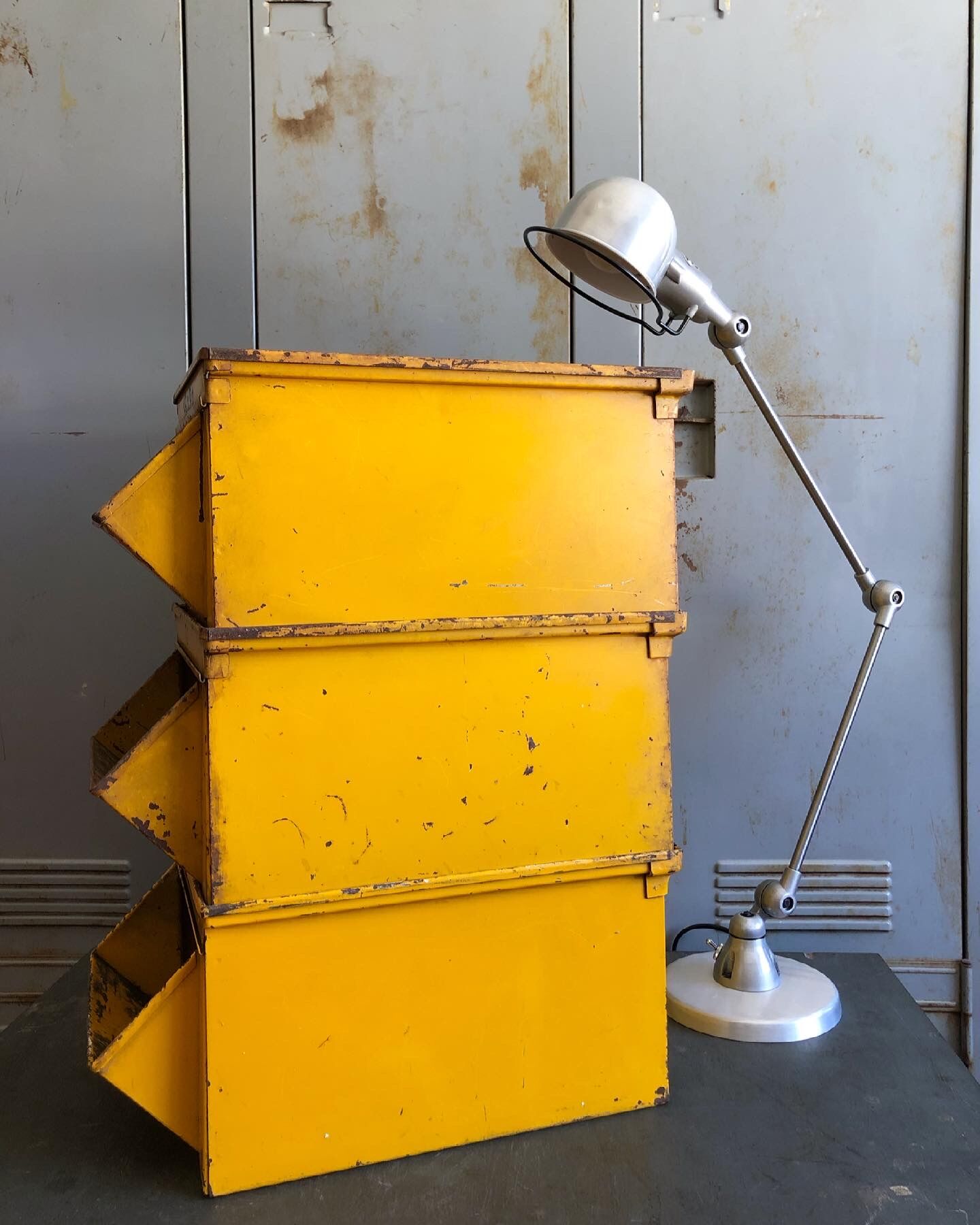 Industrial beaked bin