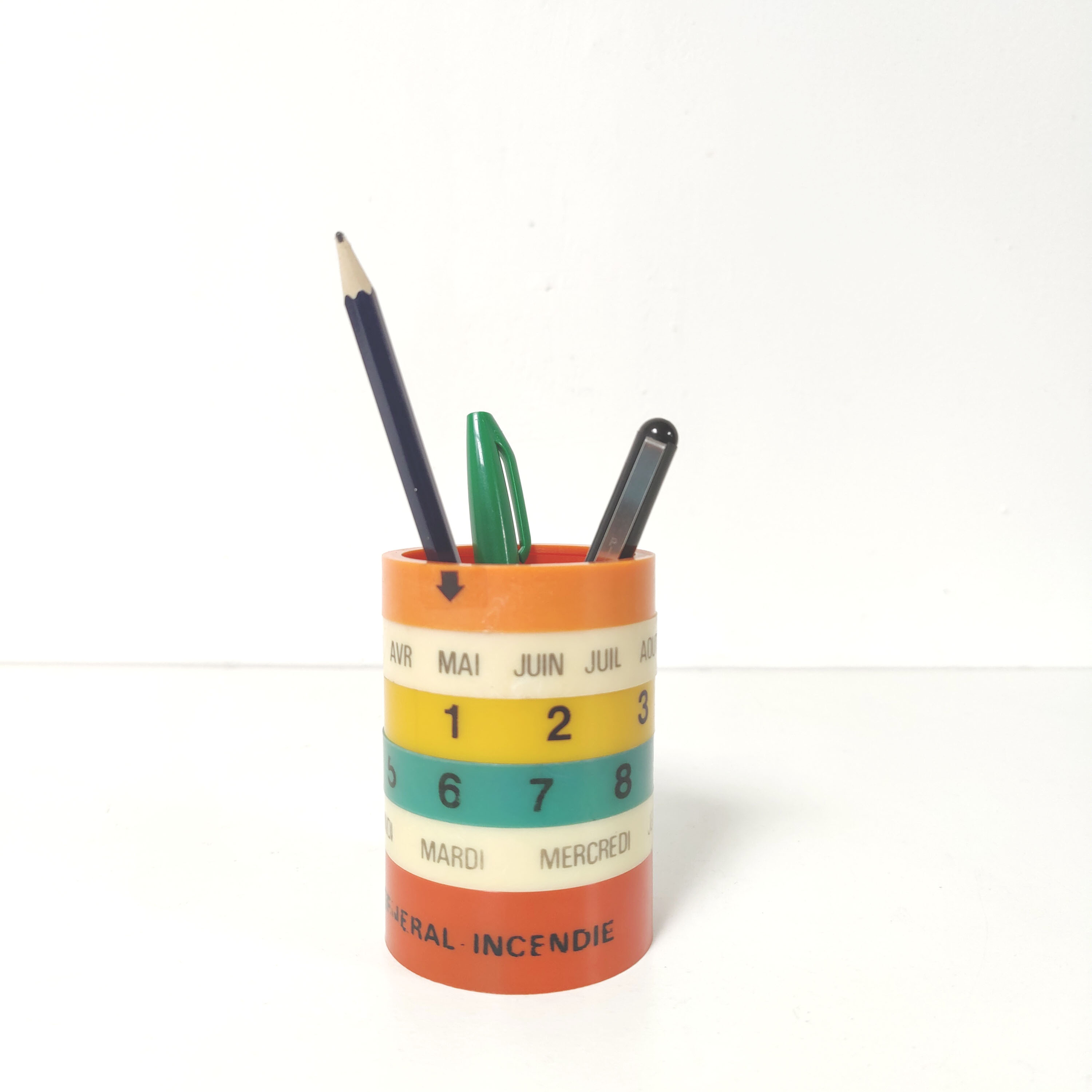 Perpetual pencil pot calendar 70s