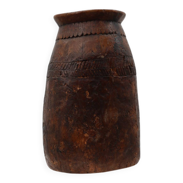 Rare vase rustique de style wabi sabi en bois massif, France années 1800