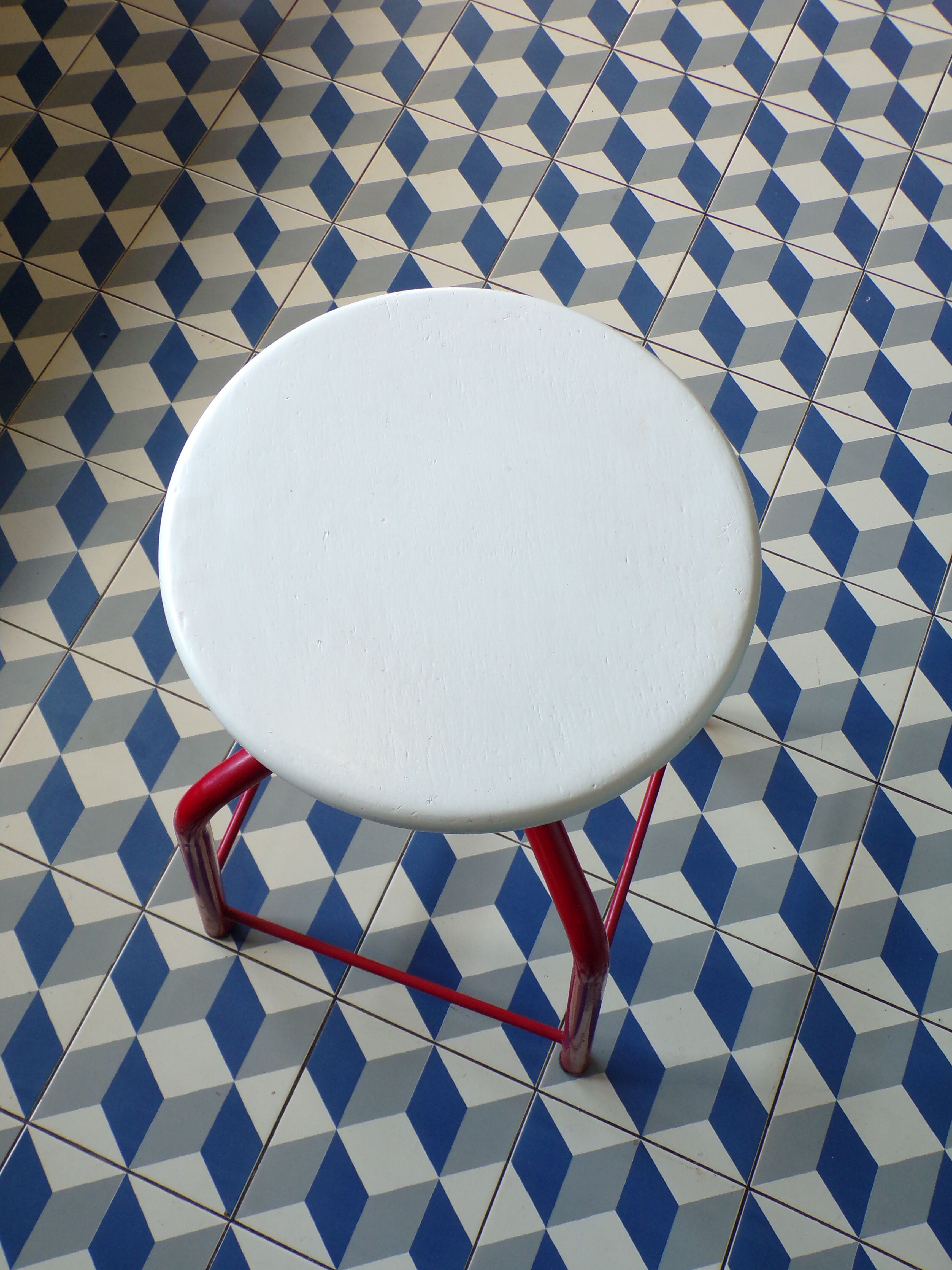 Screw workshop stool