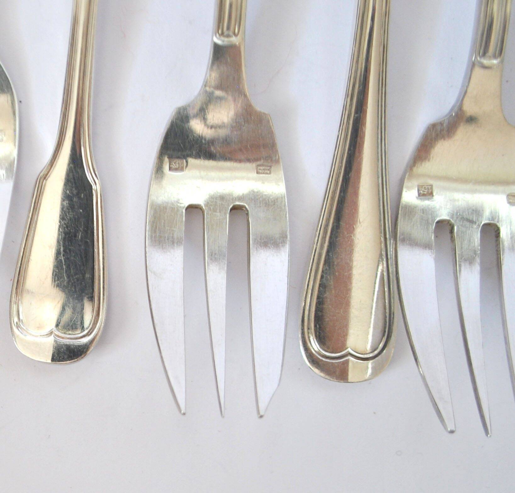 ST MEDARD set of 12 dessert forks with an antique style fillet Chinon 14.5 cm