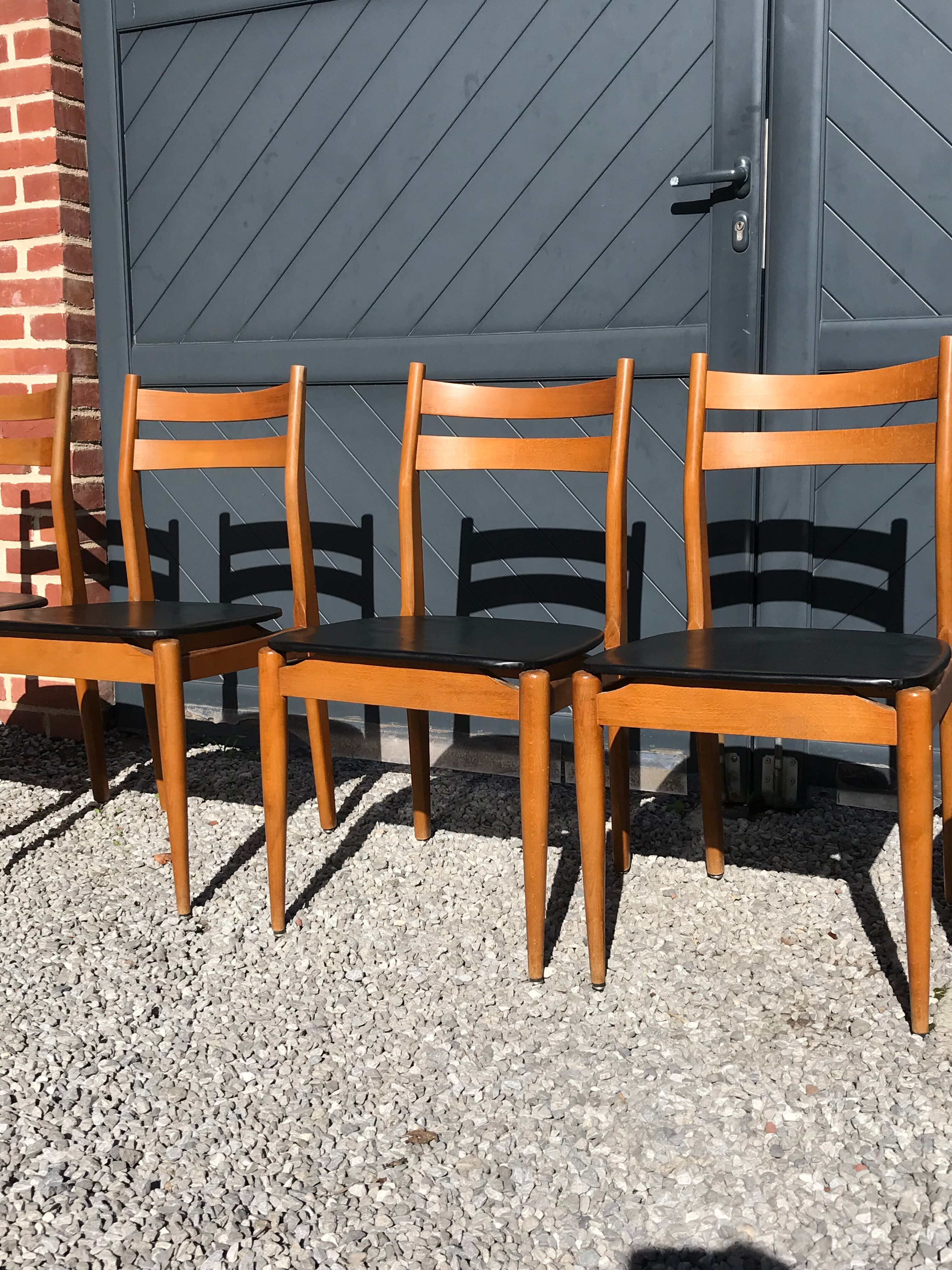 Set de 6 chaises scandinaves teck et Skaï