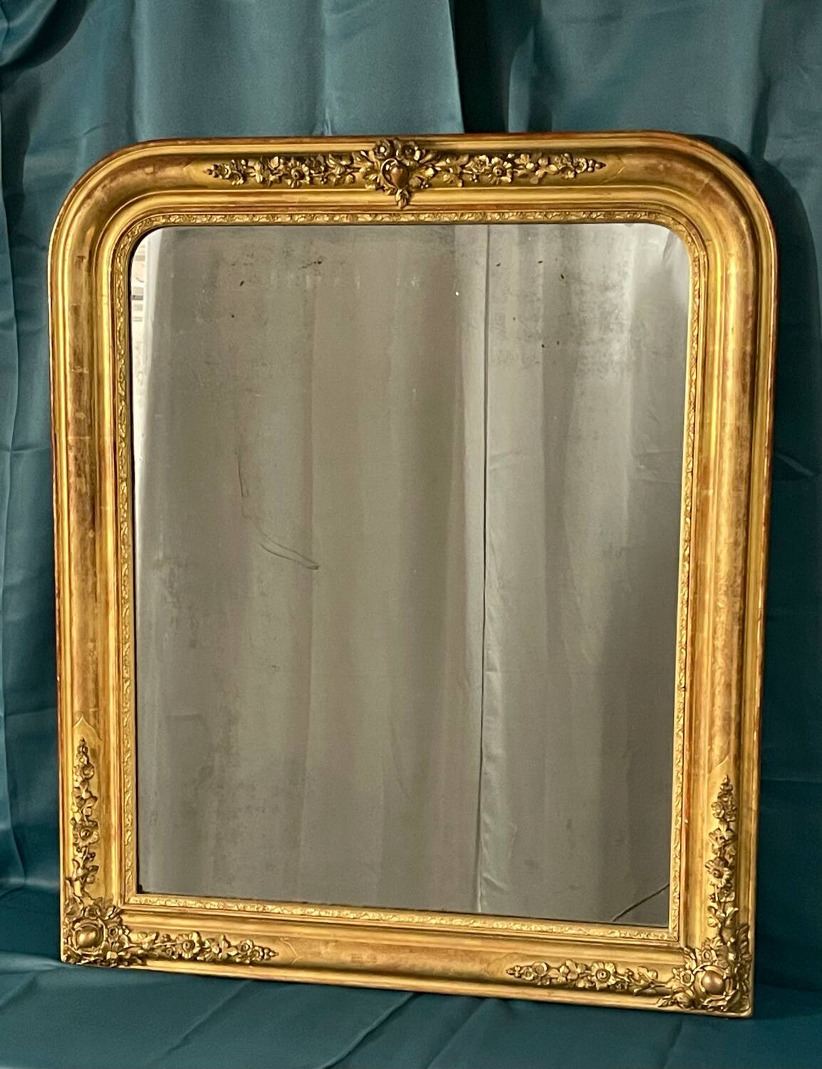 Old mirror from the Louis Philippe period around 1840, original leaf gilding, good condition