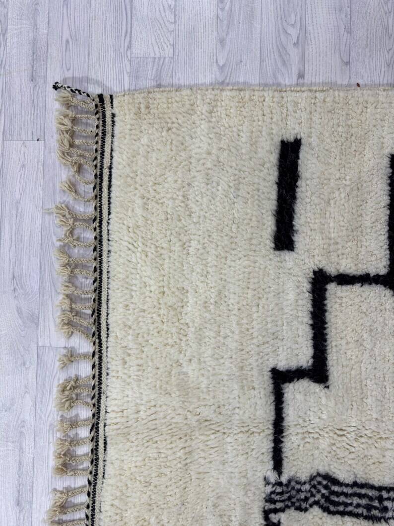 Colorful Beni Mrirt rug size 200 x 300 cm