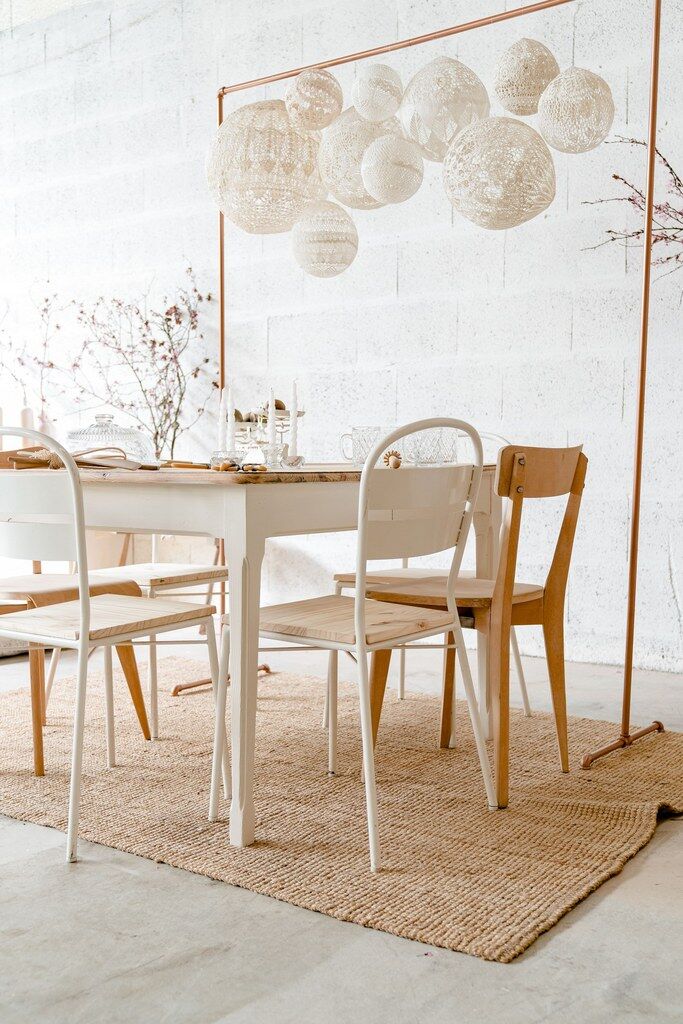 Wooden farmhouse table – cream foot