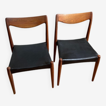 Pair of Scandinavian chairs imitation black leather