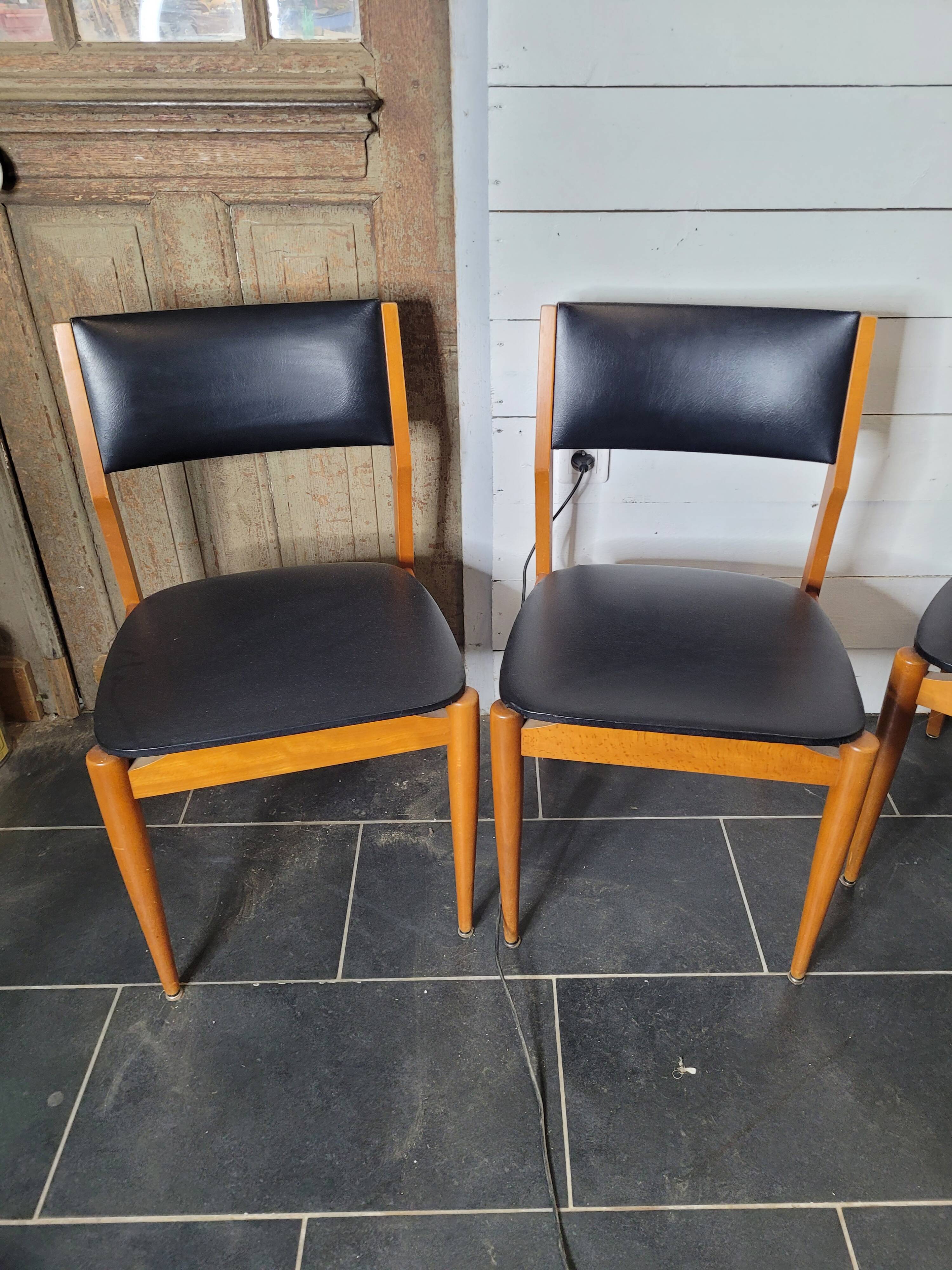 4 chaises scandinave des années 60