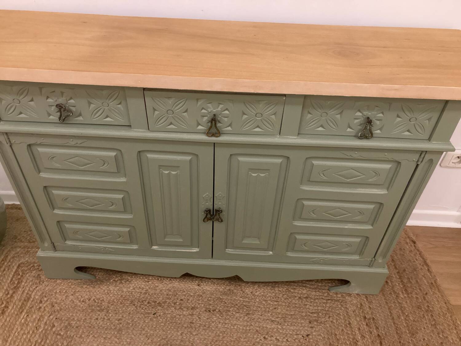 Convenient sideboard