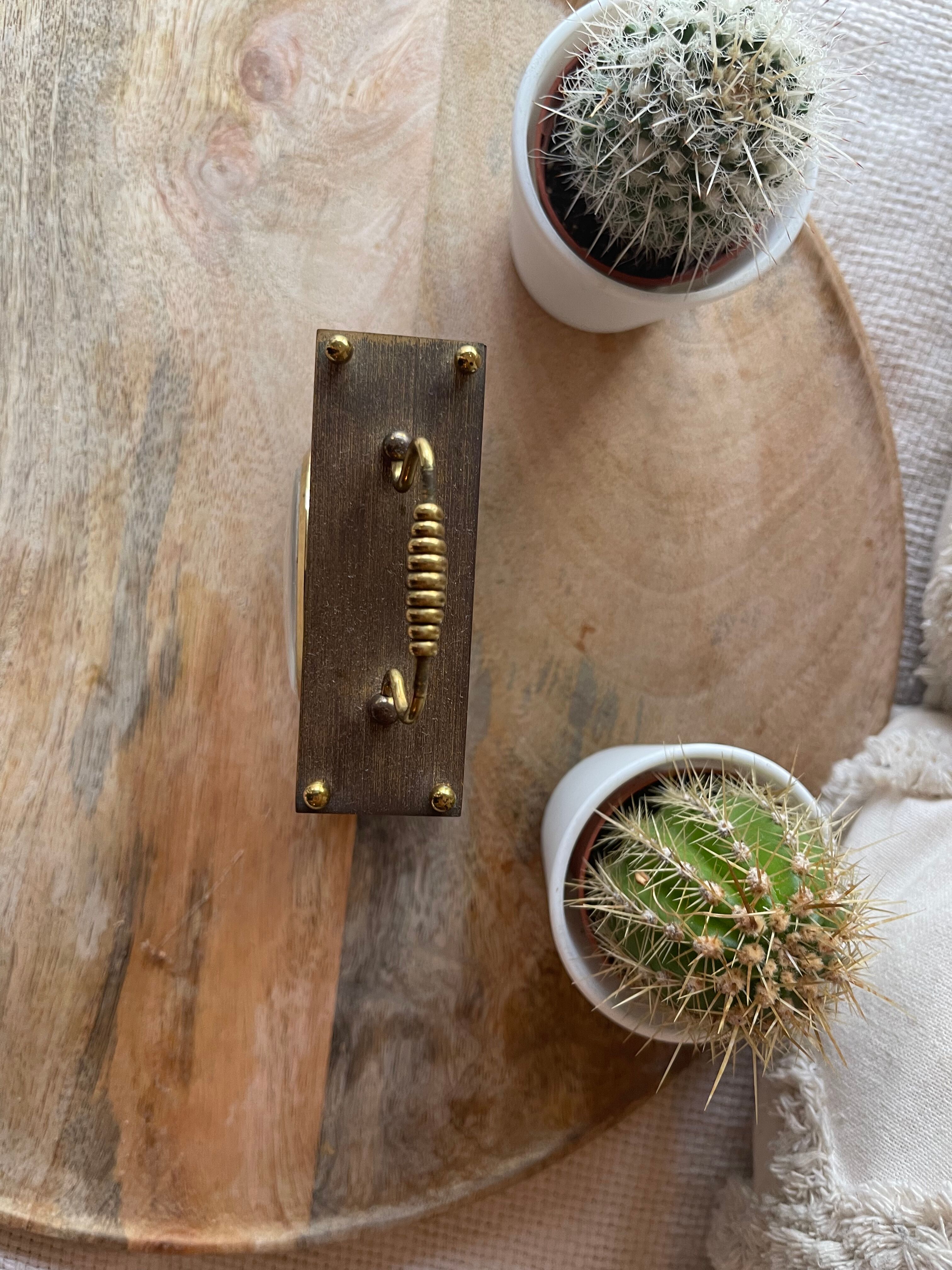 Old alarm clock to go back year 60 blessing west Germany in wood and metal