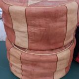 5 poufs