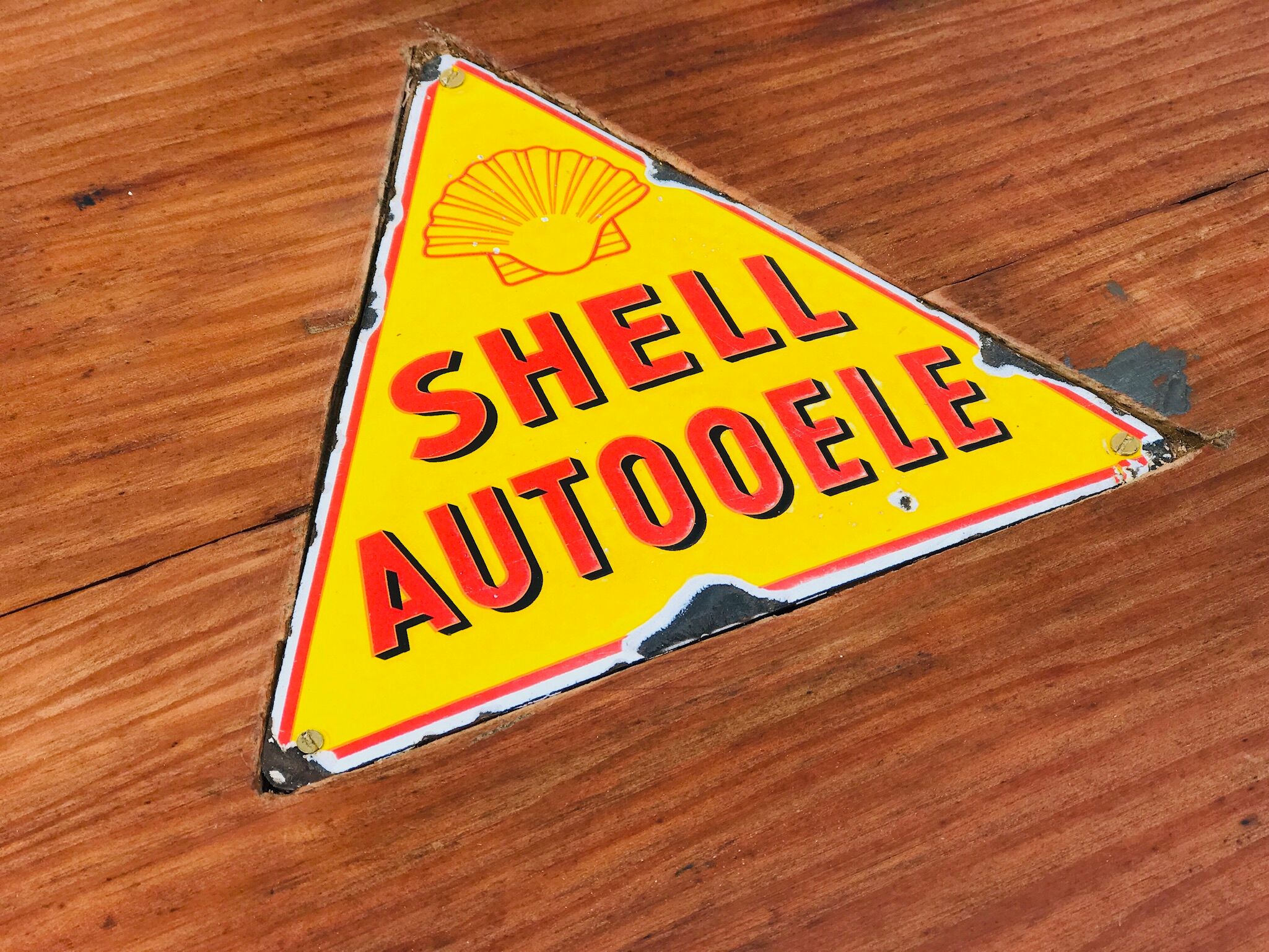 Coffee table mind garage