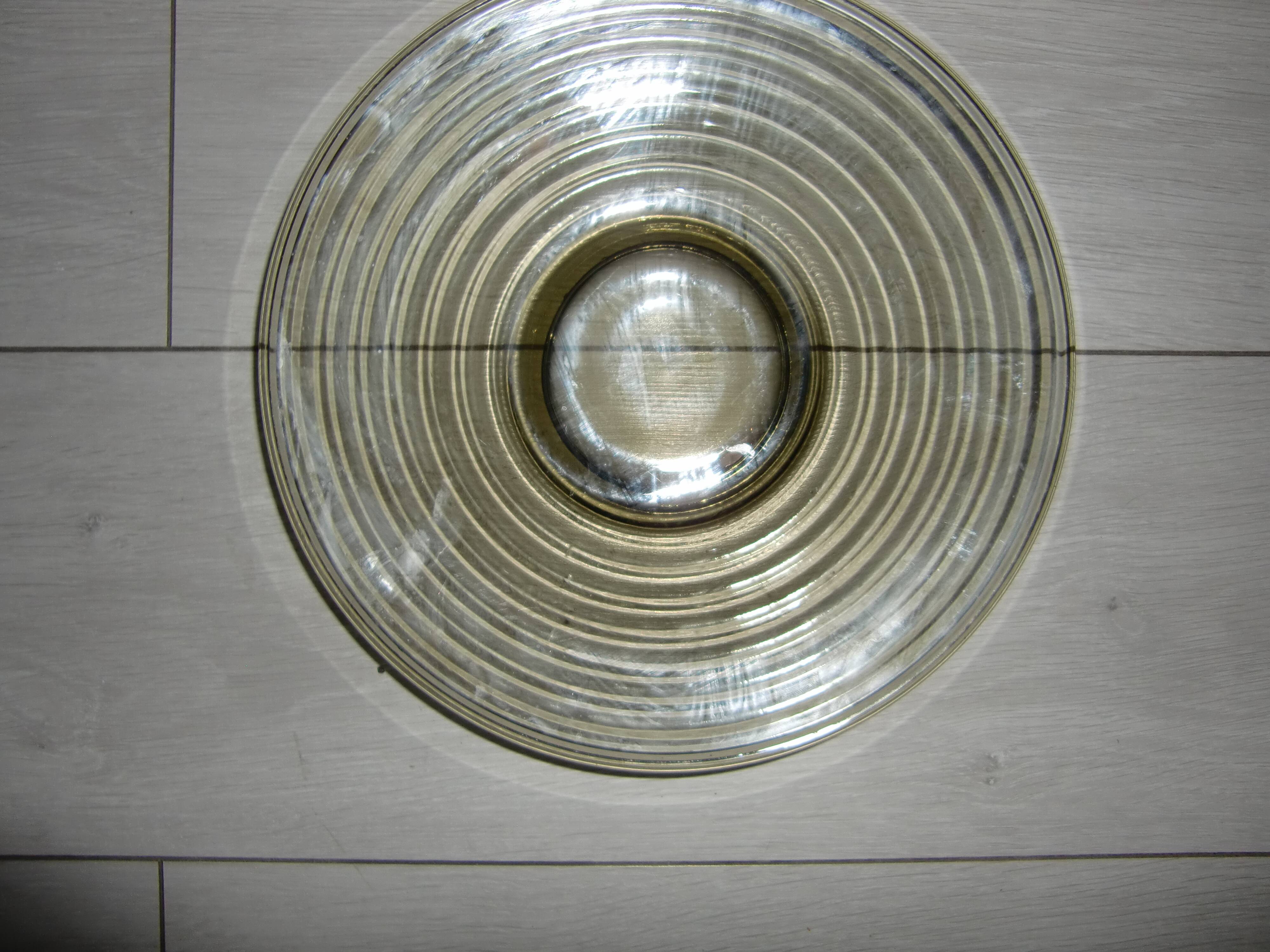 Tray service + 6 small “vinyl” style dessert plates/year 70