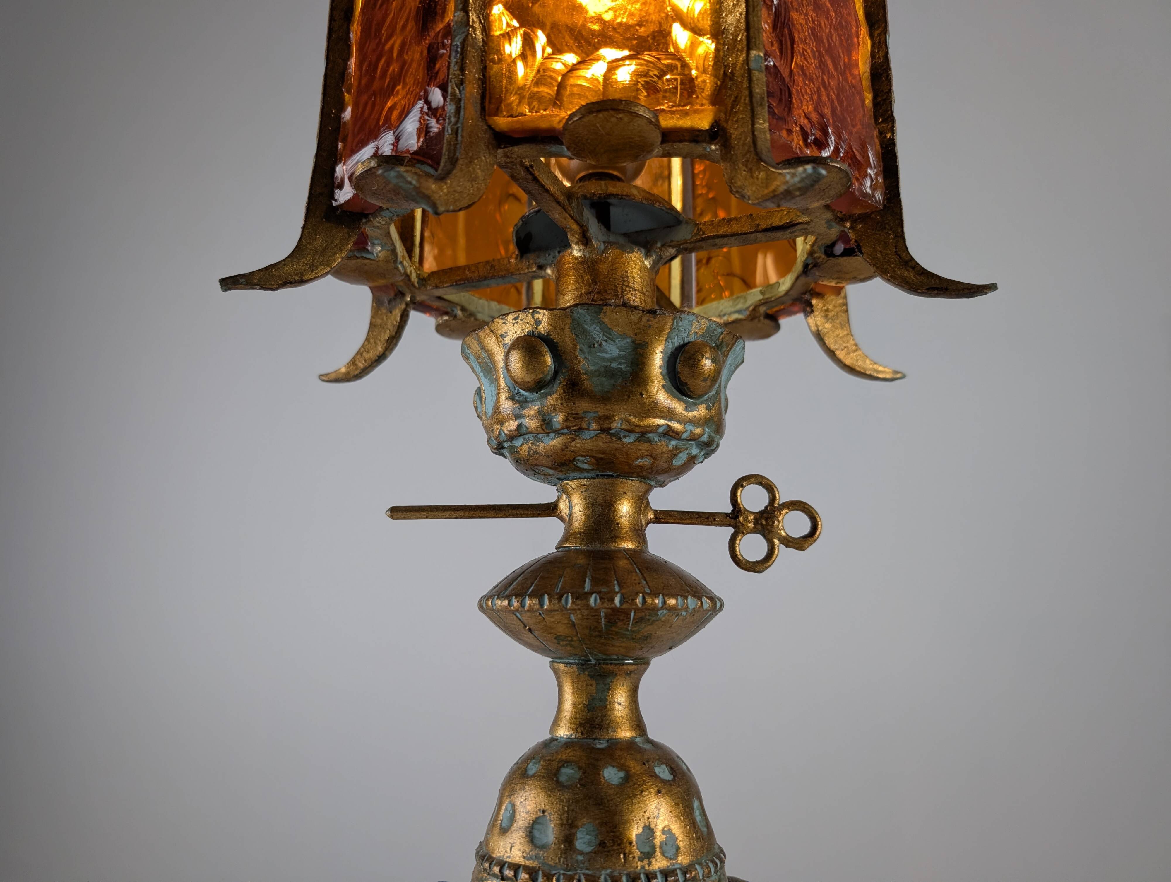 Large Longobard Gilded Metal and Red Hammered Glass Table Lamp