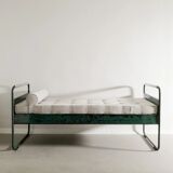 French Mid Century Jean Prouvé "No 17 / Fabert" Aluminum Daybed, 1930s