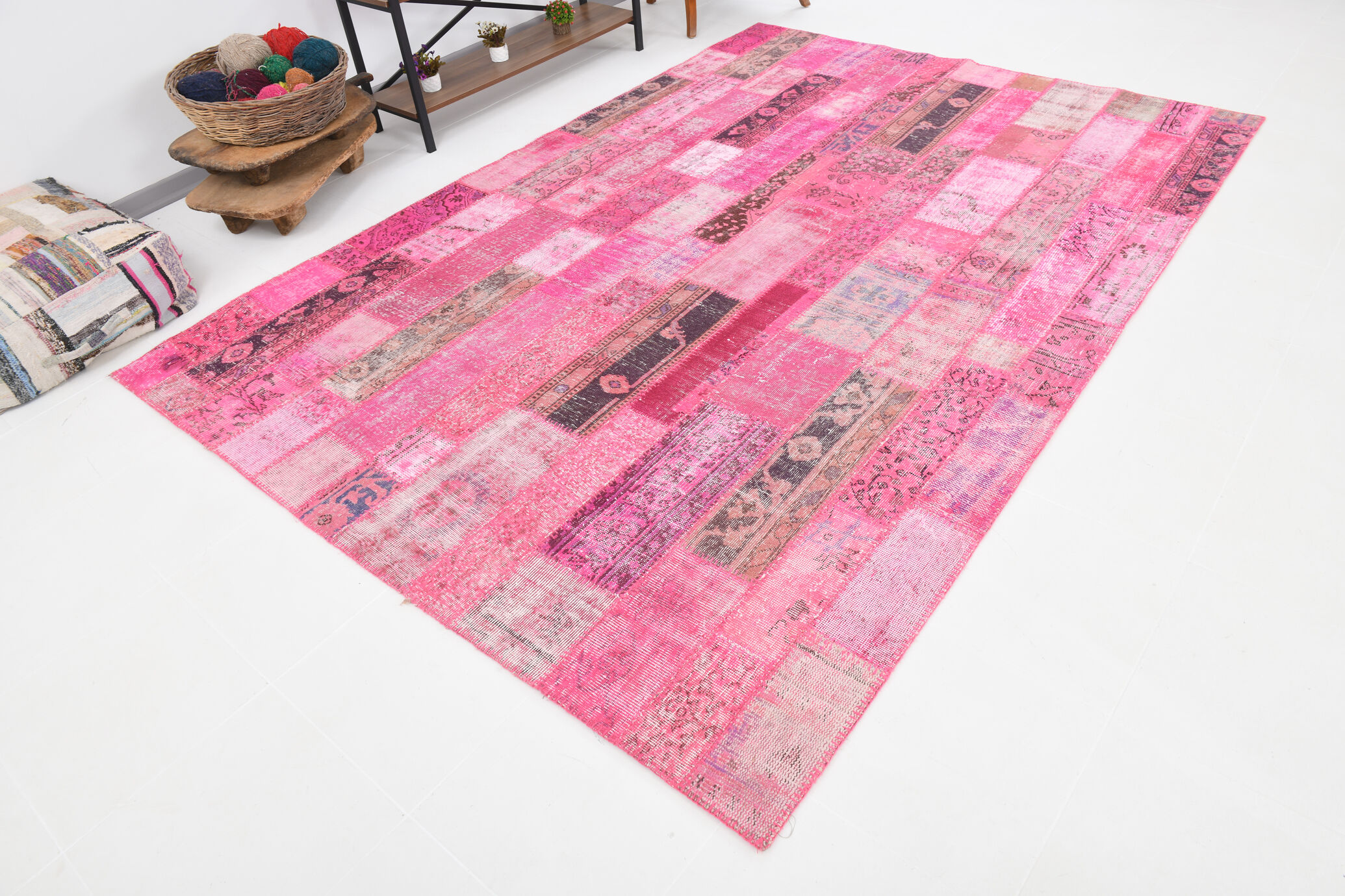 7x10 distressed pink turkish rug 300x208cm
