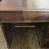Bureau à caisson, en noyer, à 5 tiroirs