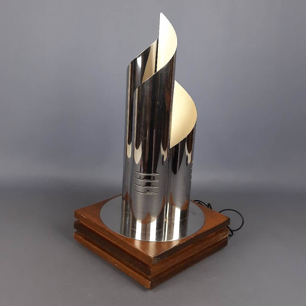 Goffredo Reggiani table lamp, modernist design, chrome metal, wood, 1970.