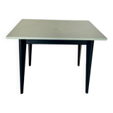 Compass leg table