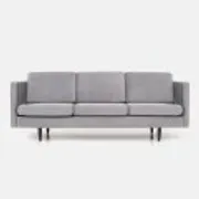 Sofa Alta en velours argenté, design scandinave