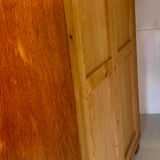 Vintage wardrobe feet compass