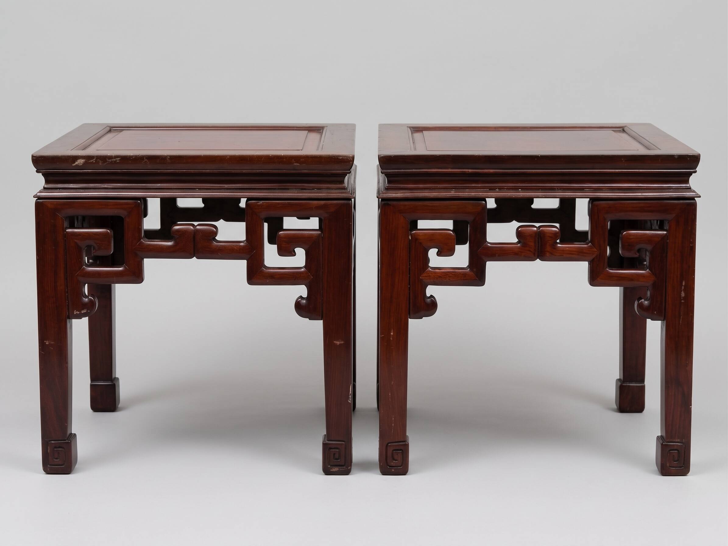 2 tables basses style asiatique