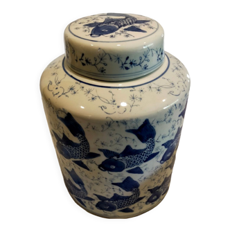 Vase chinois avec couvercle rond