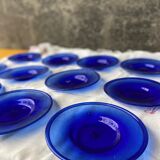 Blue colbat plates in blown glass