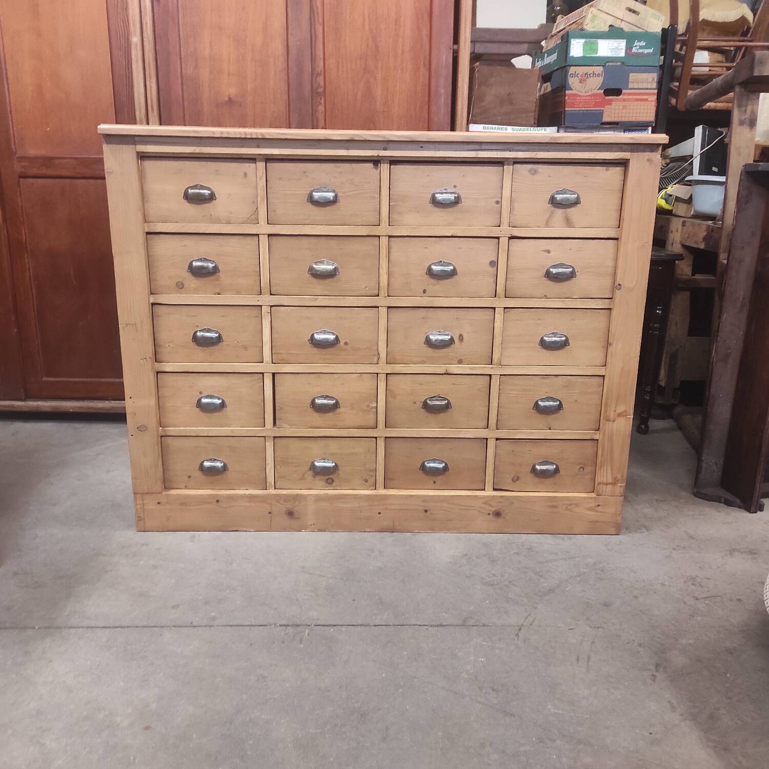Seed trader's furniture with 20 fir drawers