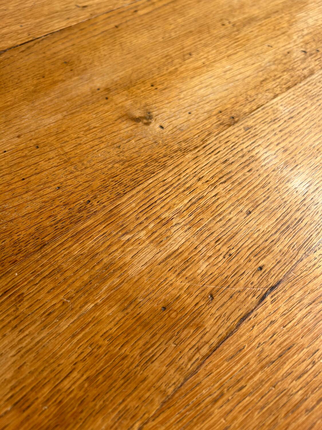Farm table