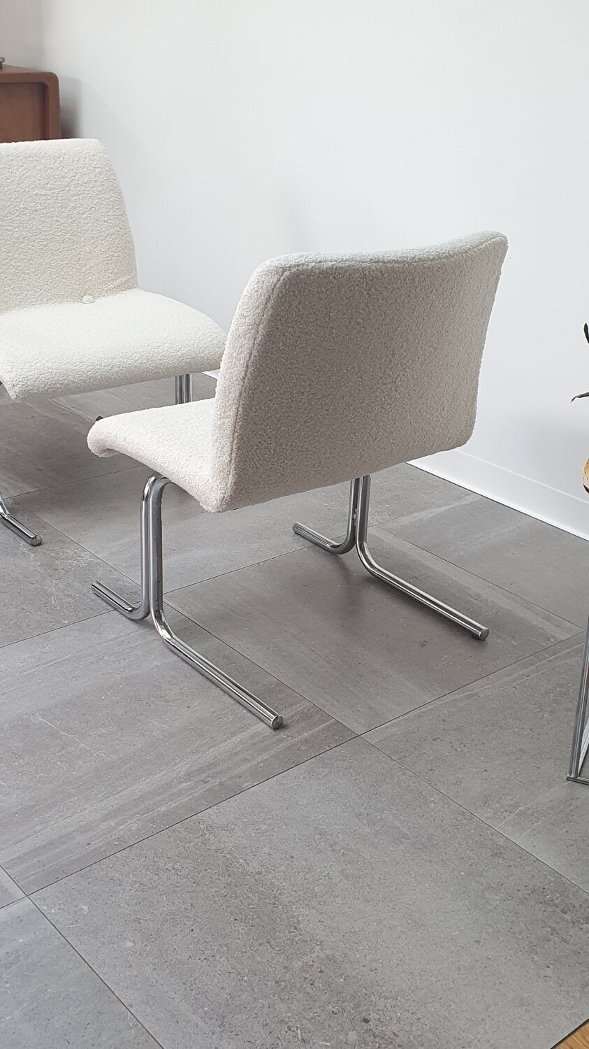 Pair of loop design heaters