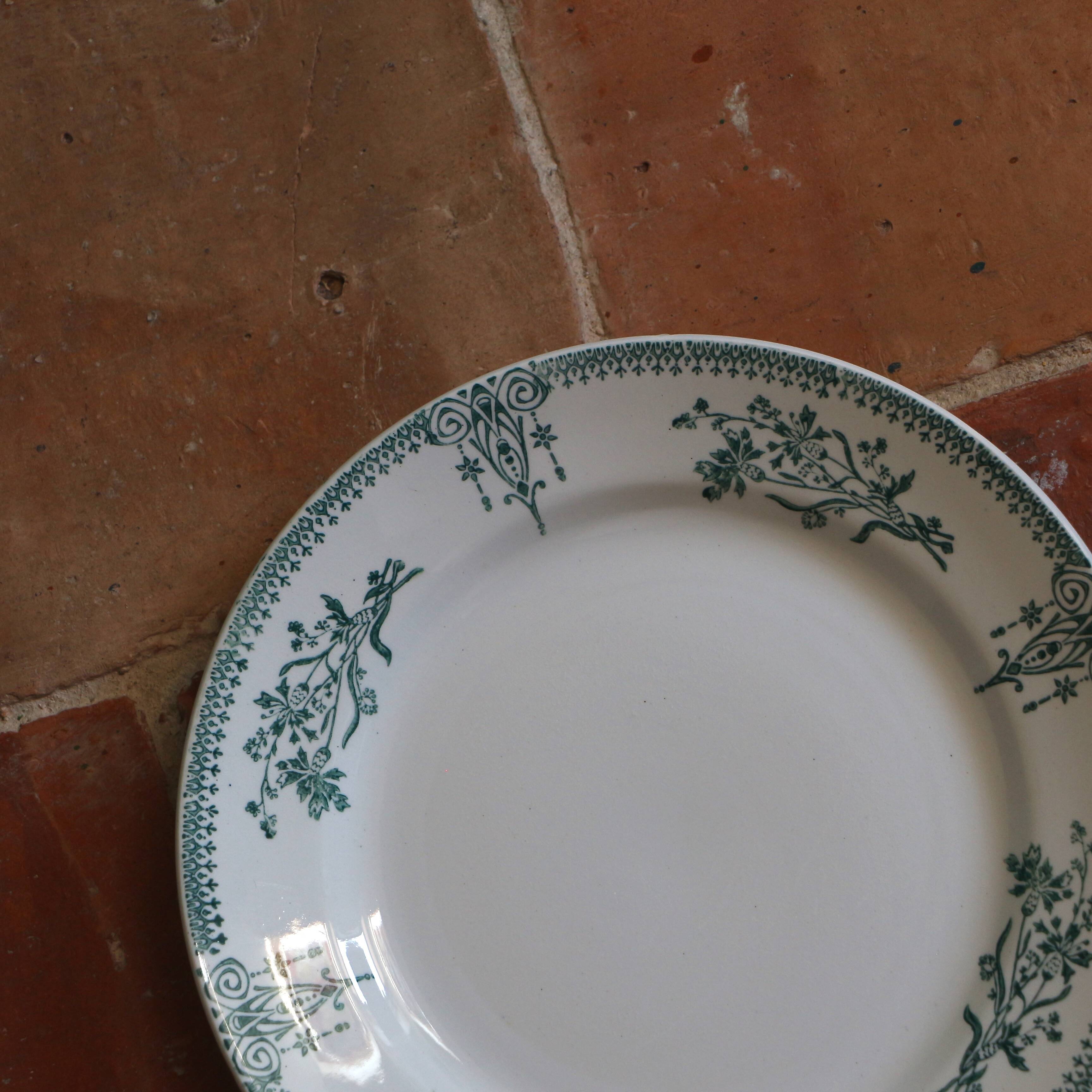 Flat plates Saint Amand