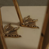 Grand lampadaire en laiton en forme de flamant rose, orné de feuilles de ginkgo sculptées, années 1970