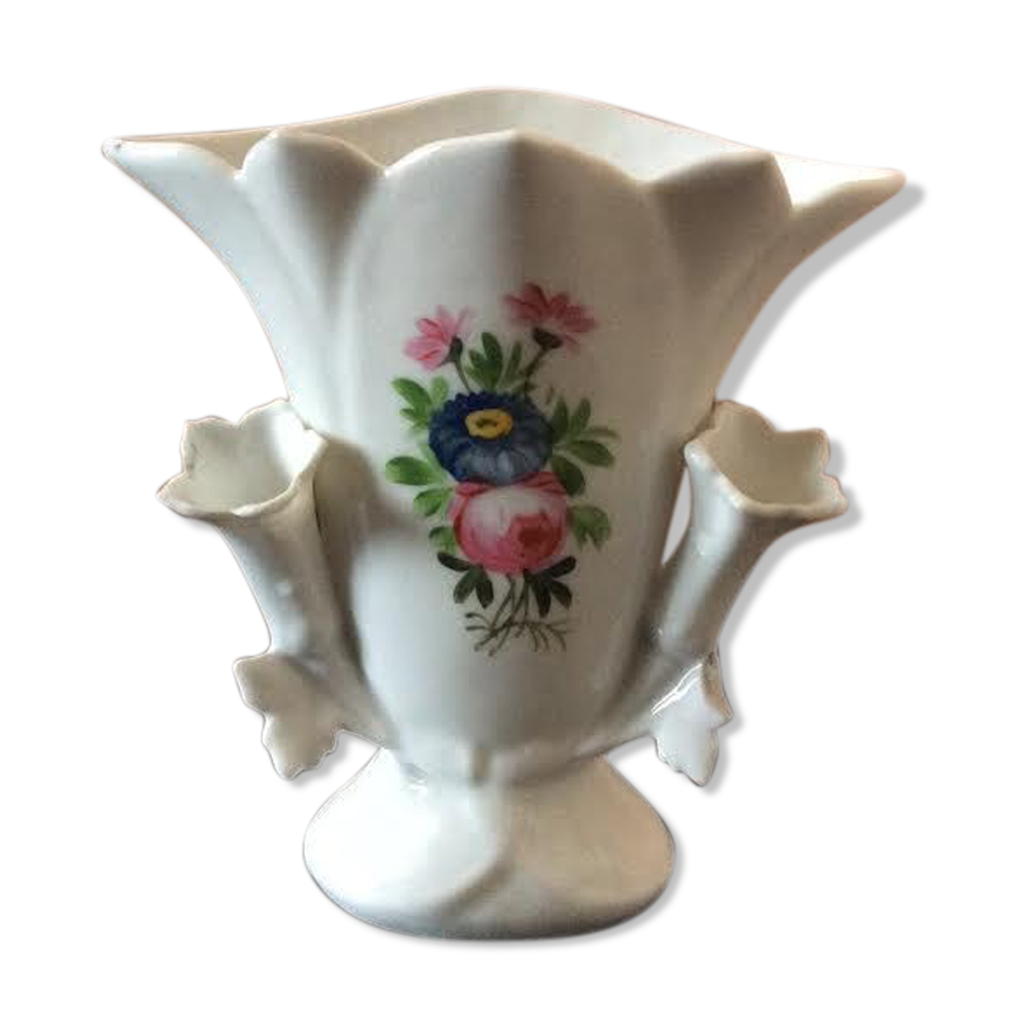 Porcelain vase with 2 soliflores
