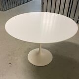 Round Tulip Dining Table by Eero Saarinen for Knoll