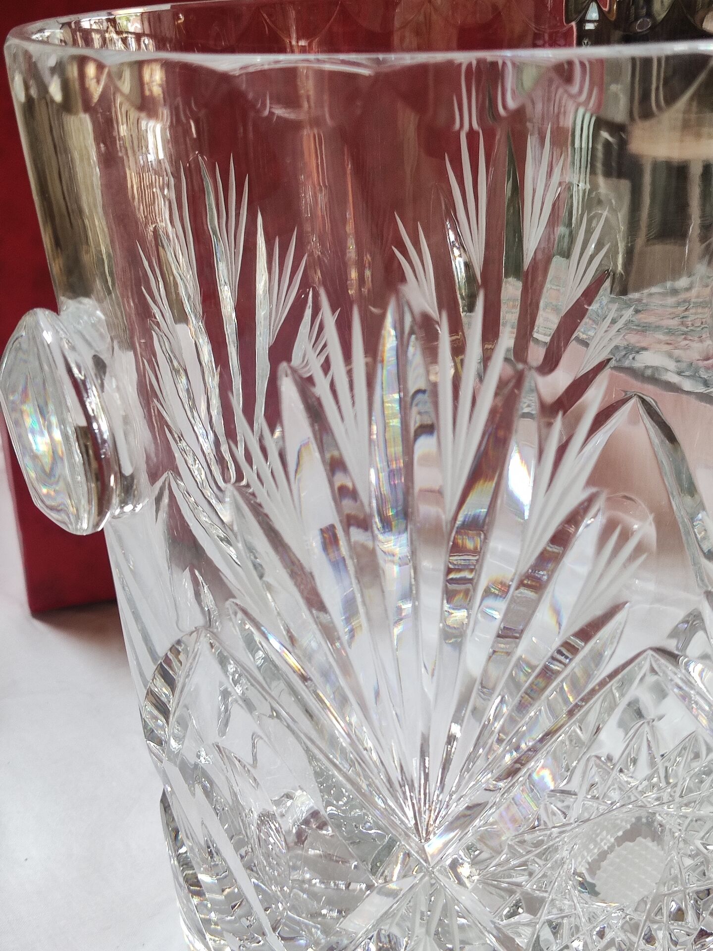 Seau à champagne en cristal taillé