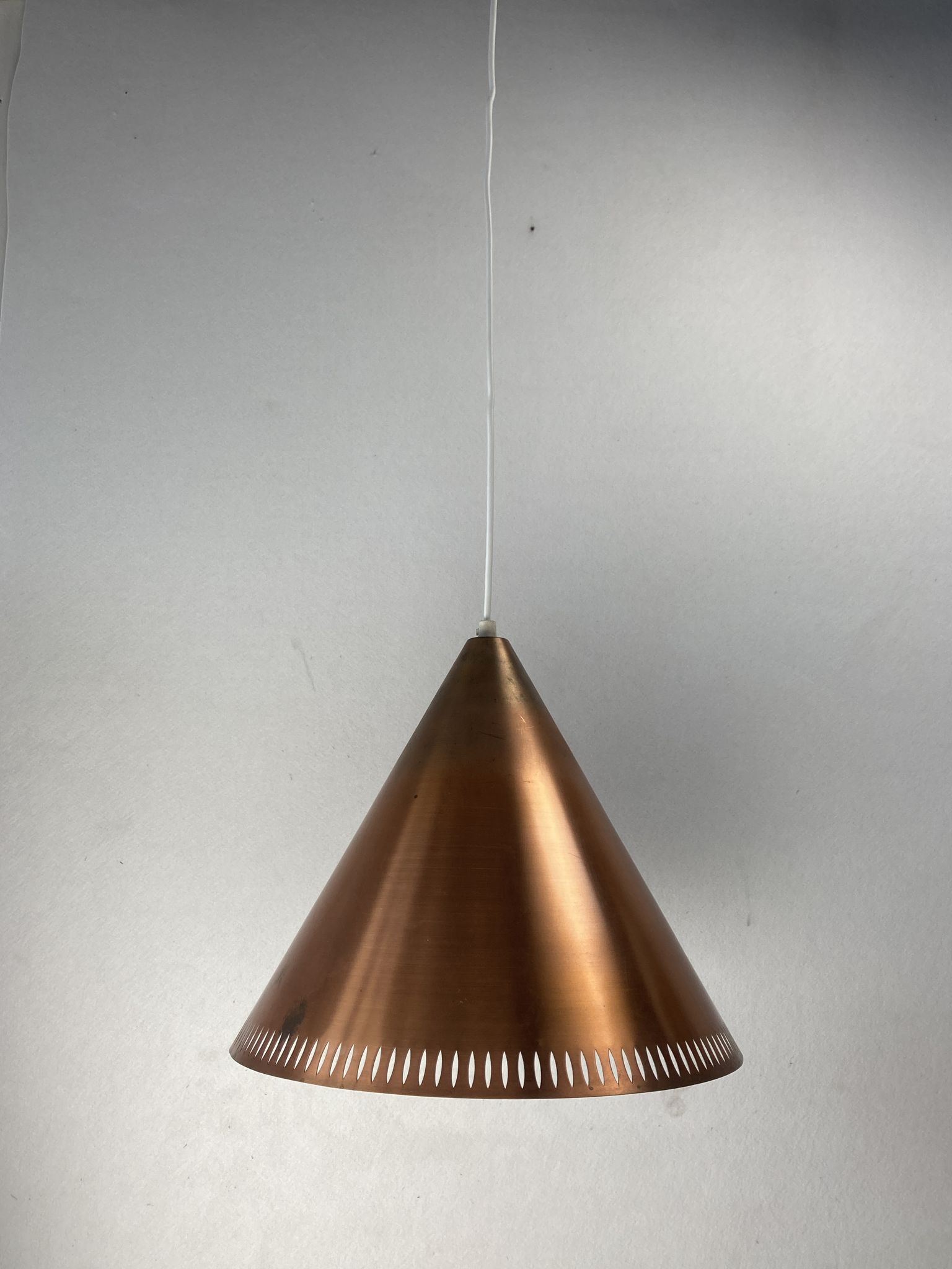 Suspension en cuivre perforé, Nordisk Solar, Danemark